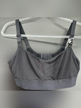 Momcozy Nursing Bra Sz medium. BLACK
